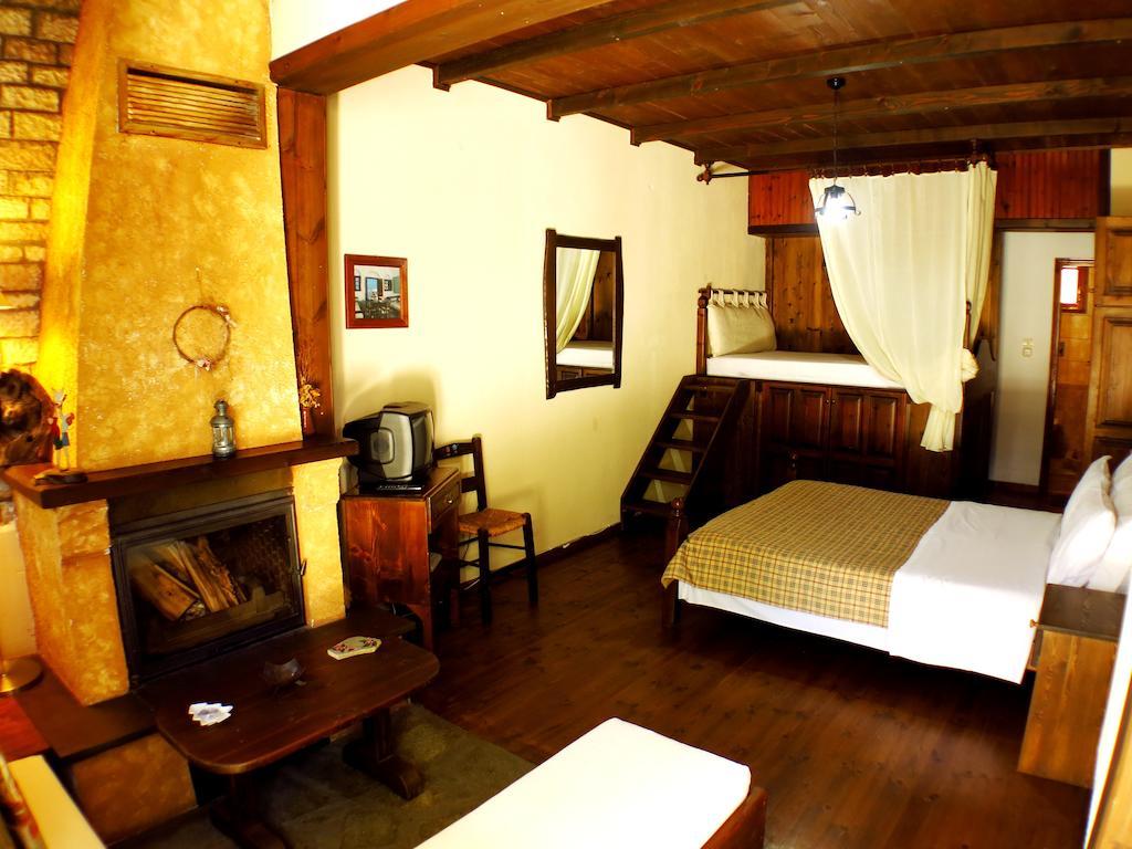 Xenonas Brizi Hotel Eláti Cameră foto
