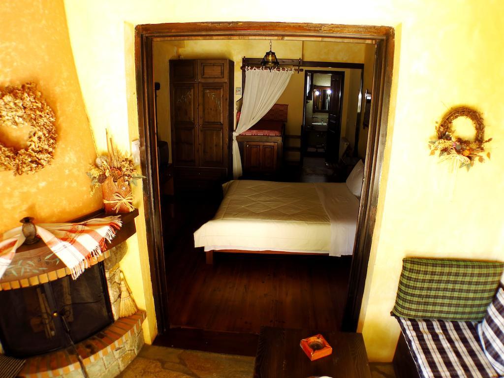 Xenonas Brizi Hotel Eláti Cameră foto